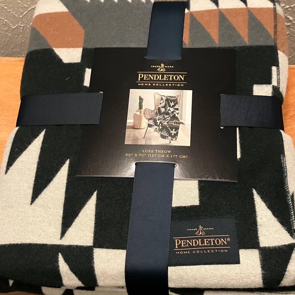Pendleton Geometric Pattern Blanket in Black, Gray, and Cream